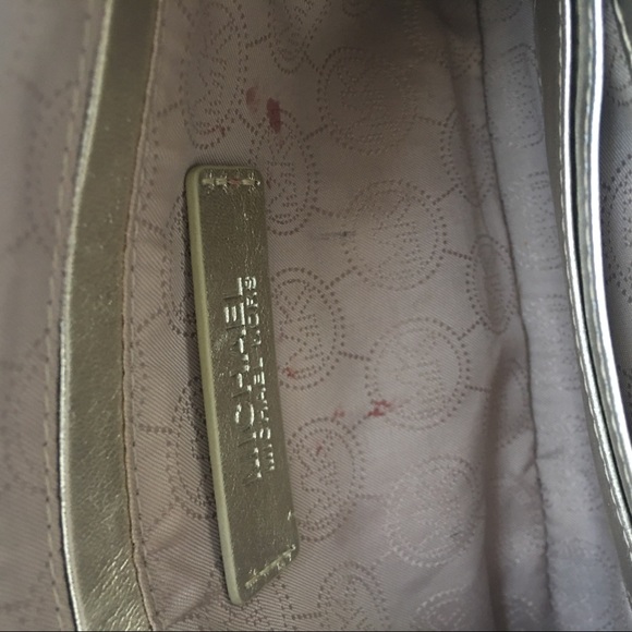 Michael Kors Gold Wristlet wallet bag - Picture 8 of 8